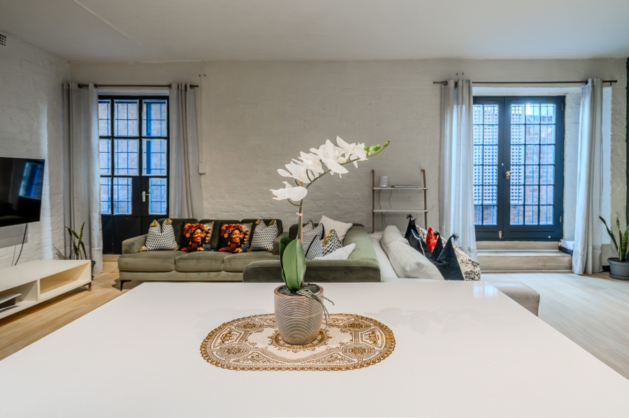 2 Bedroom Property for Sale in Gardens Western Cape